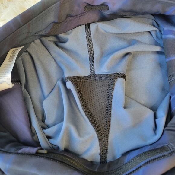 Athleta Accelerate Geode Crop Leggings XS - Picture 7 of 9